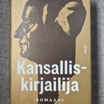 Kirja-arvostelu Kansalliskirjailija